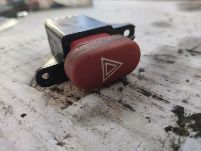 bontott RENAULT ESPACE III Vészvillogó Kapcsoló