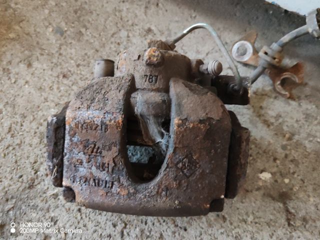 bontott RENAULT ESPACE IV Bal első Féknyereg Munkahengerrel