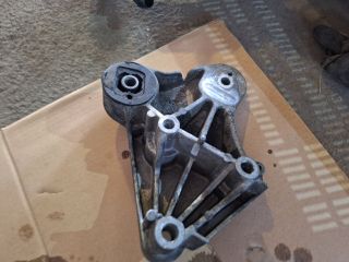 bontott RENAULT ESPACE IV Motor Tartó Bak (Fém)