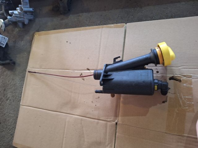 bontott RENAULT ESPACE IV Olaj Beöntő Cső