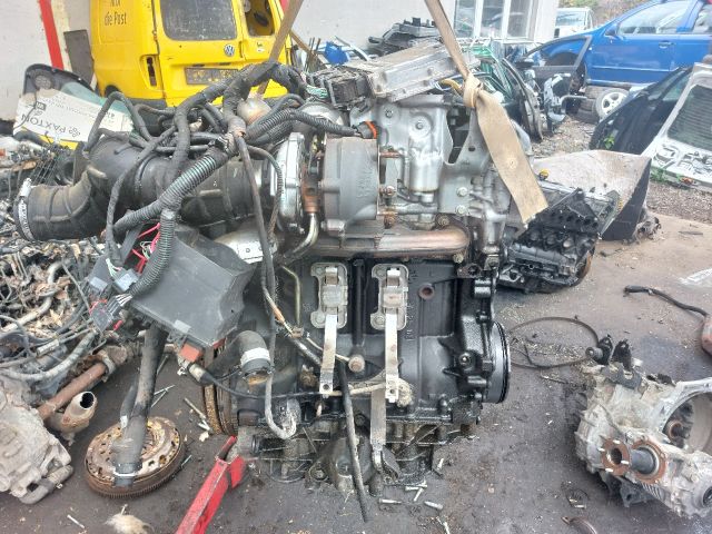 bontott RENAULT ESPACE IV Komplett Motor (Segédberendezésekkel)