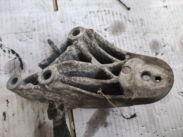 bontott RENAULT ESPACE IV Motor Tartó Bak (Fém)