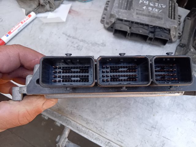 bontott RENAULT ESPACE IV Motorvezérlő