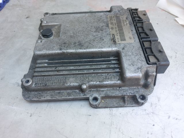 bontott RENAULT ESPACE IV Motorvezérlő