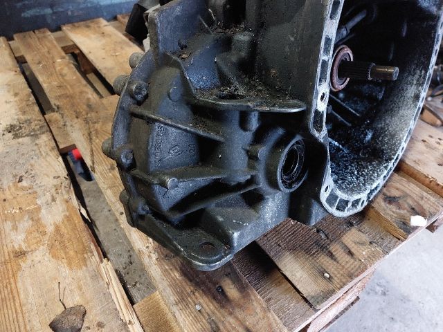 bontott RENAULT ESPACE IV Váltó (Mechanikus)