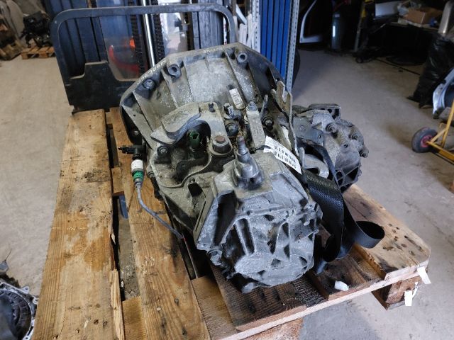 bontott RENAULT ESPACE IV Váltó (Mechanikus)