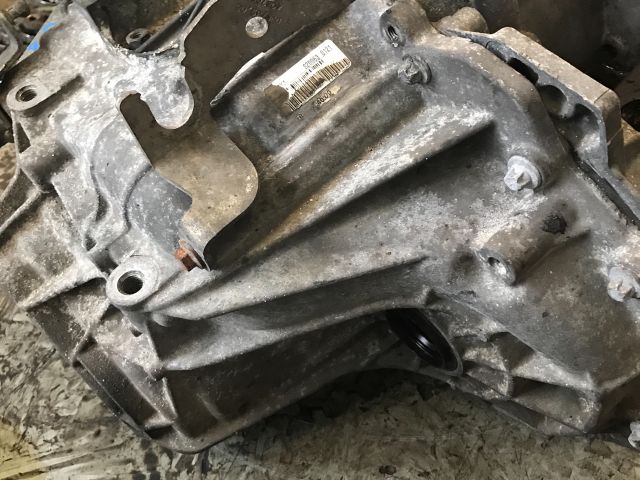 bontott RENAULT ESPACE IV Váltó (Mechanikus)