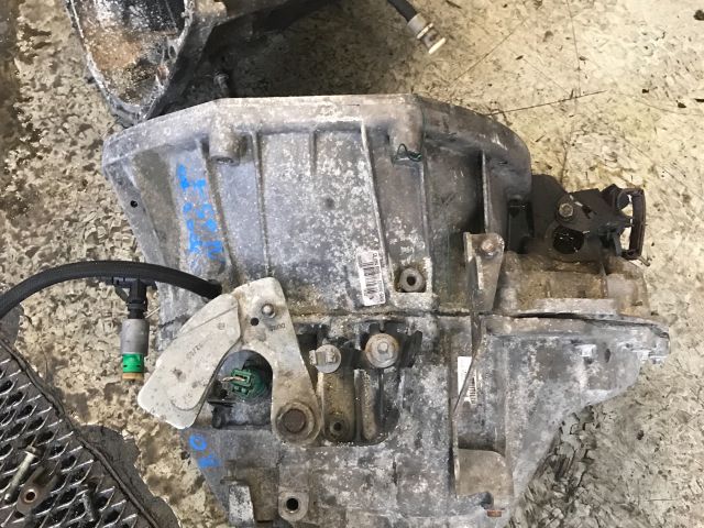 bontott RENAULT ESPACE IV Váltó (Mechanikus)