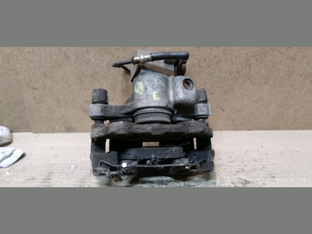 bontott RENAULT ESPACE IV Jobb hátsó Féknyereg Munkahengerrel