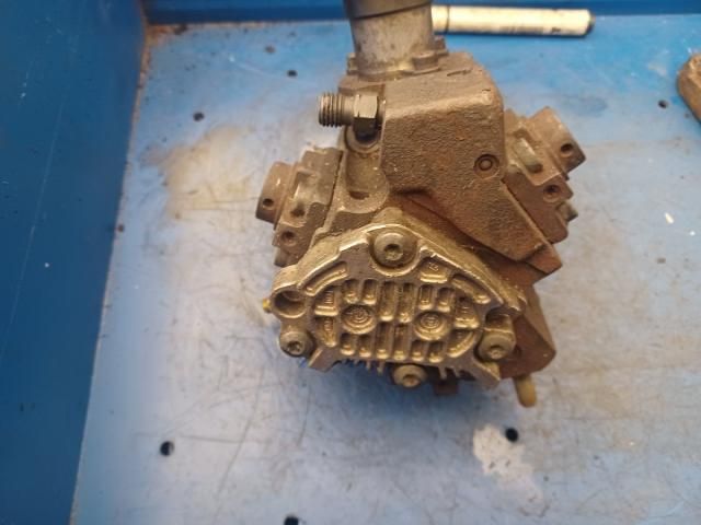 bontott RENAULT ESPACE IV Nagynyomású Szivattyú