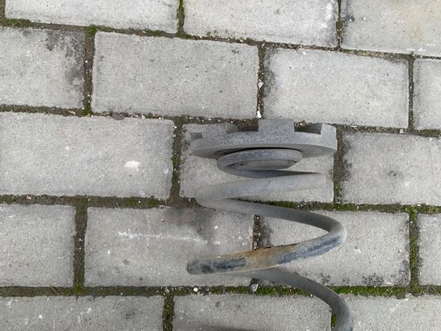 bontott RENAULT ESPACE IV Hátsó Rugó