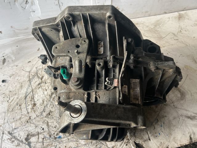 bontott RENAULT ESPACE IV Váltó (Mechanikus)