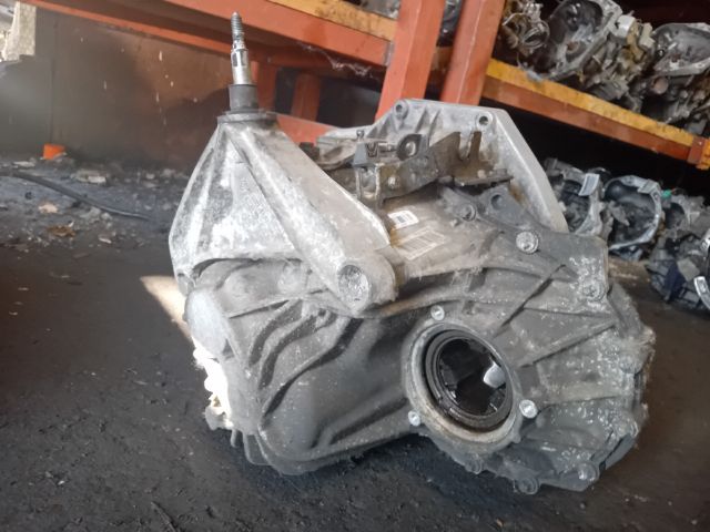 bontott RENAULT ESPACE IV Váltó (Mechanikus)