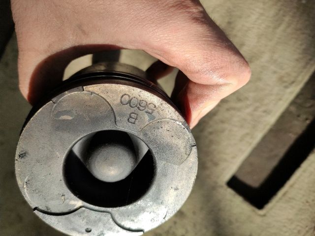 bontott RENAULT ESPACE IV Dugattyú