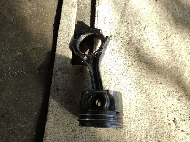 bontott RENAULT ESPACE IV Dugattyú