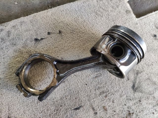 bontott RENAULT ESPACE IV Dugattyú