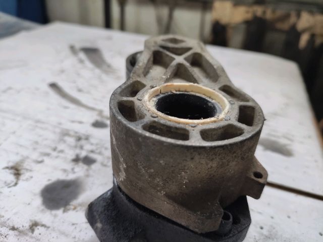 bontott RENAULT ESPACE IV Szíjfeszítő Görgő