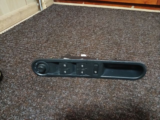 bontott RENAULT ESPACE IV Ablakemelő Kapcsoló Négyes / Kettes