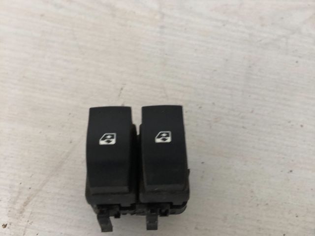 bontott RENAULT ESPACE IV Ablakemelő Kapcsoló Négyes / Kettes