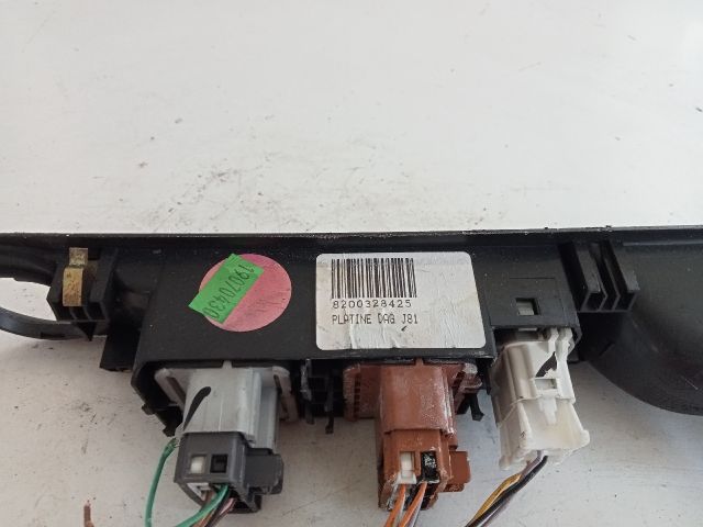 bontott RENAULT ESPACE IV Ablakemelő Kapcsoló Négyes / Kettes