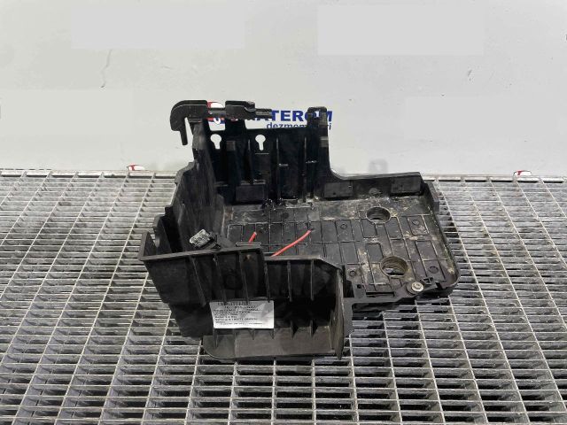 bontott RENAULT ESPACE IV Akkumulátor Tartó