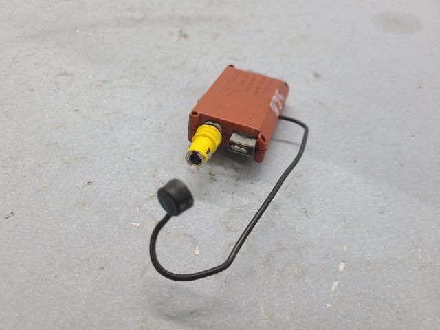 bontott RENAULT ESPACE IV Antenna Erősítő