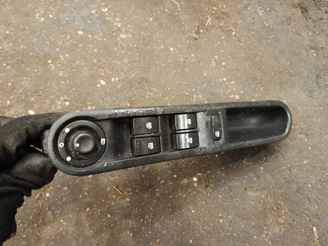 bontott RENAULT ESPACE IV Bal első Ablakemelő Kapcsoló