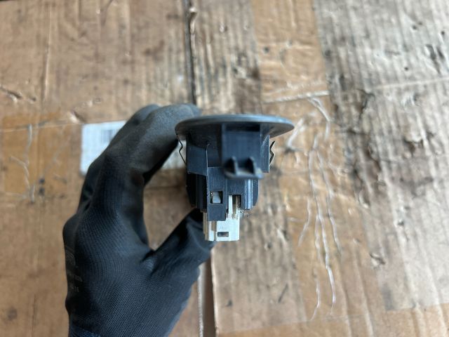 bontott RENAULT ESPACE IV Bal hátsó Ablakemelő Kapcsoló