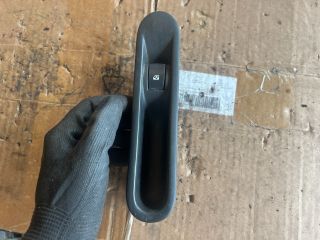 bontott RENAULT ESPACE IV Bal hátsó Ablakemelő Kapcsoló