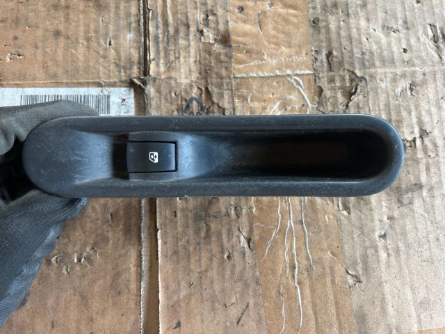 bontott RENAULT ESPACE IV Bal hátsó Ablakemelő Kapcsoló