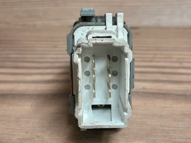 bontott RENAULT ESPACE IV Bal hátsó Ablakemelő Kapcsoló