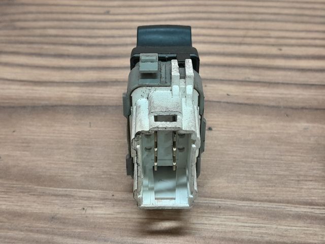 bontott RENAULT ESPACE IV Bal hátsó Ablakemelő Kapcsoló