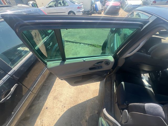 bontott RENAULT ESPACE IV Bal hátsó Ajtó (Üres lemez)