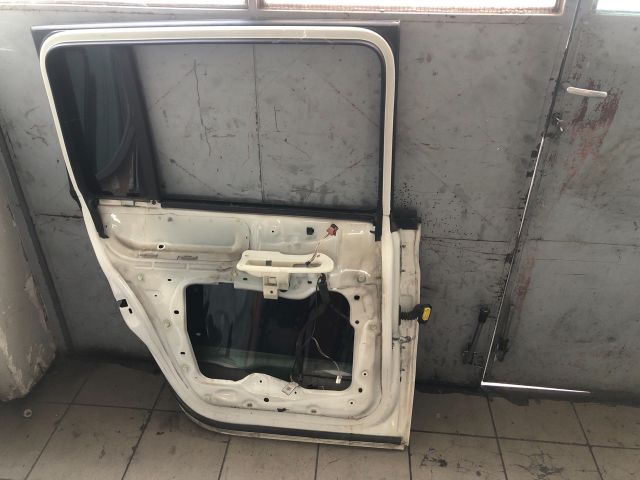 bontott RENAULT ESPACE IV Bal hátsó Ajtó (Üres lemez)