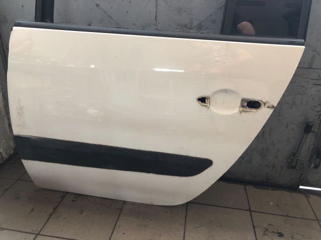 bontott RENAULT ESPACE IV Bal hátsó Ajtó (Üres lemez)