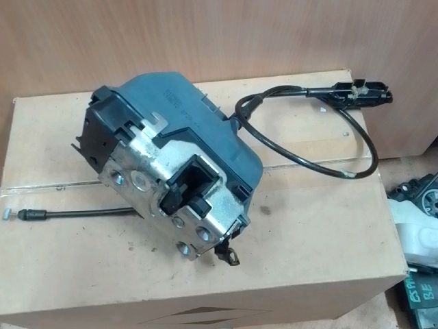 bontott RENAULT ESPACE IV Bal hátsó Ajtózár