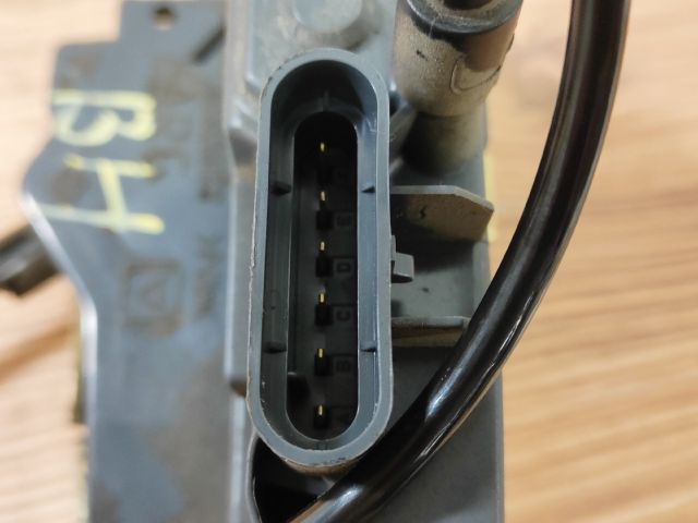 bontott RENAULT ESPACE IV Bal hátsó Ajtózár