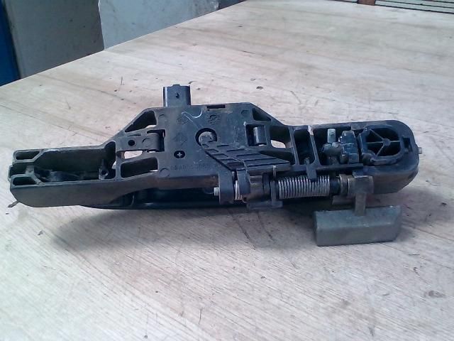 bontott RENAULT ESPACE IV Bal hátsó Külső Kilincs