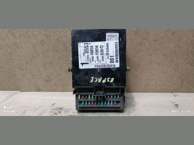 bontott RENAULT ESPACE IV Biztosítéktábla Utastér