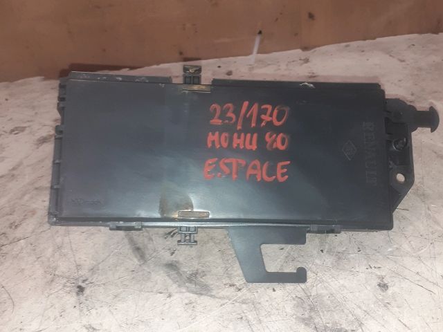 bontott RENAULT ESPACE IV Biztosítéktábla Utastér