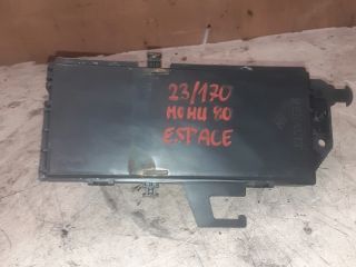 bontott RENAULT ESPACE IV Biztosítéktábla Utastér