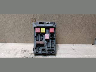 bontott RENAULT ESPACE IV Biztosítéktábla Utastér