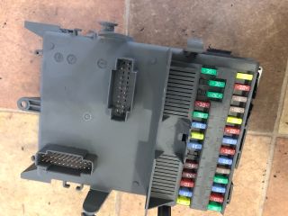 bontott RENAULT ESPACE IV Biztosítéktábla Utastér