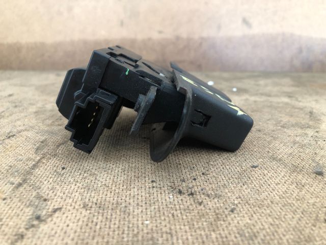 bontott RENAULT ESPACE IV Csomagtérajtó Zárszerkezet