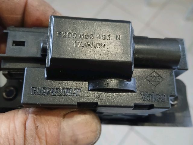 bontott RENAULT ESPACE IV Csomagtérajtó Zárszerkezet