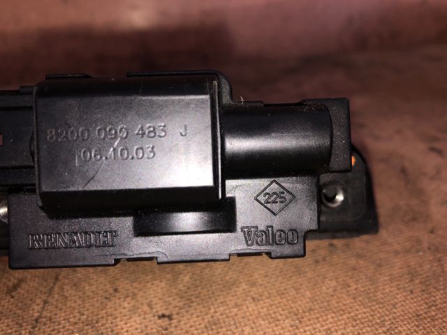 bontott RENAULT ESPACE IV Csomagtérajtó Zárszerkezet