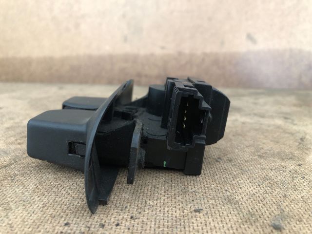 bontott RENAULT ESPACE IV Csomagtérajtó Zárszerkezet