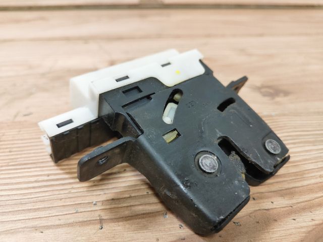 bontott RENAULT ESPACE IV Csomagtérajtó Zárszerkezet