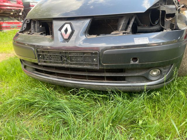 bontott RENAULT ESPACE IV Első Lökhárító (Üresen)