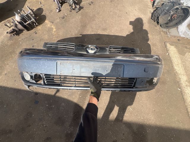 bontott RENAULT ESPACE IV Első Lökhárító (Üresen)